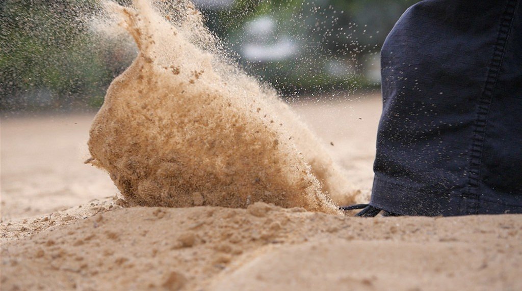 Kick start your tourism blog (Kick in the Sand photo courtesy Yoram Schaffer on Flickr CC)